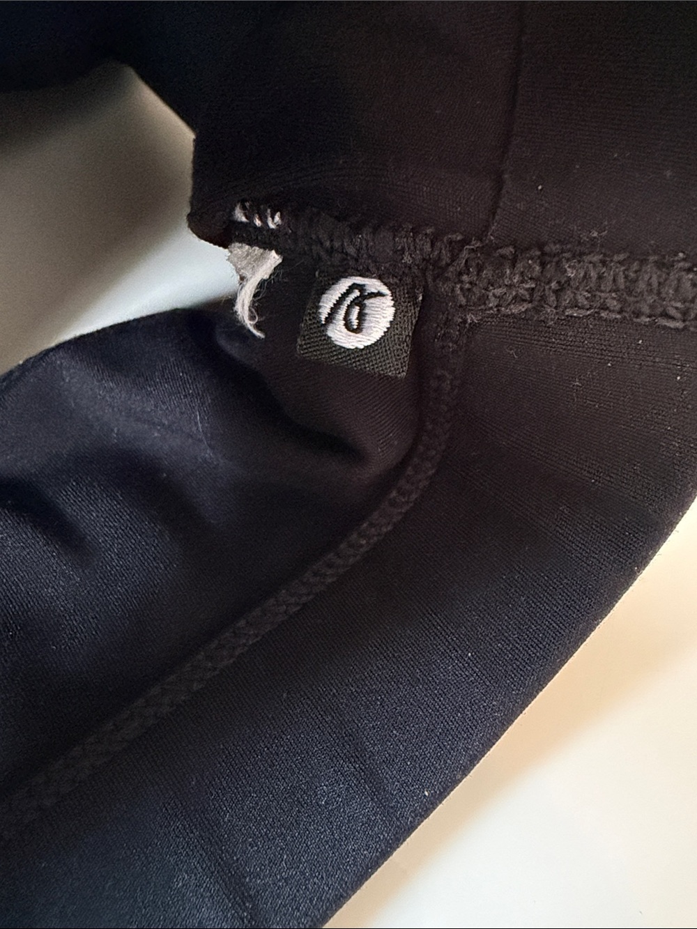 AYBL Black V-Neck Seamless Racerback Sports Bralette - Picture 7 of 7